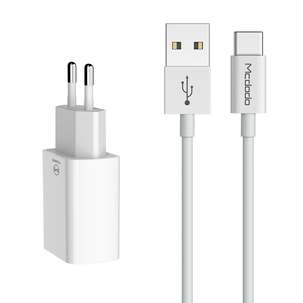Mcdodo 2 USB-A Charger(EU) + Lightning/Type-C Cable Travel Set