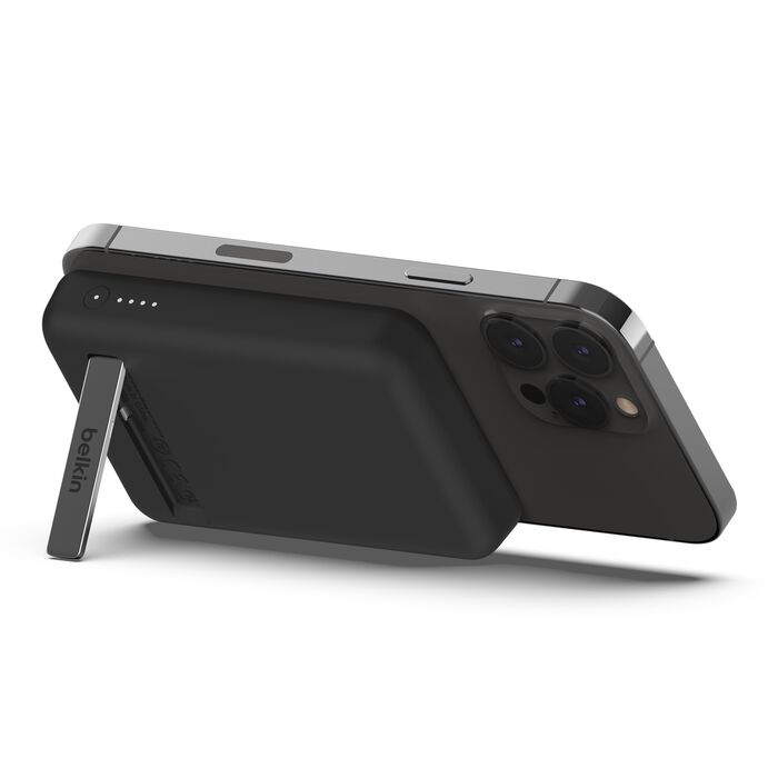 Belkin BoostCharge Magnetic Wireless Power Bank 5K + Stand - PhoneBuzz