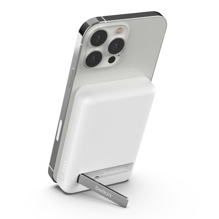 Belkin BoostCharge Magnetic Wireless Power Bank 5K + Stand - PhoneBuzz
